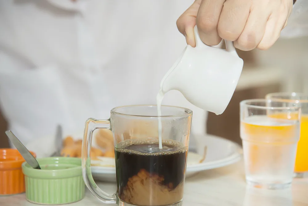 What Is a Café au Lait? Ratio, History, and Variants